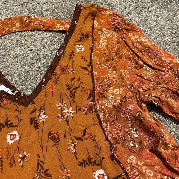 Maurice’s - Burnt Orange Floral Flowy Blouse Long Sleeve - Picture 3 of 4